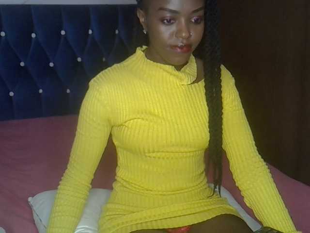 le modèle Tyra019a est en webcam porno dans un show sur le site bongacams, il possède les tags suivants: Ebony,Brunette,Hairy