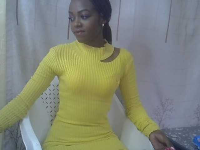 Tyra019a live cam on BongaCams