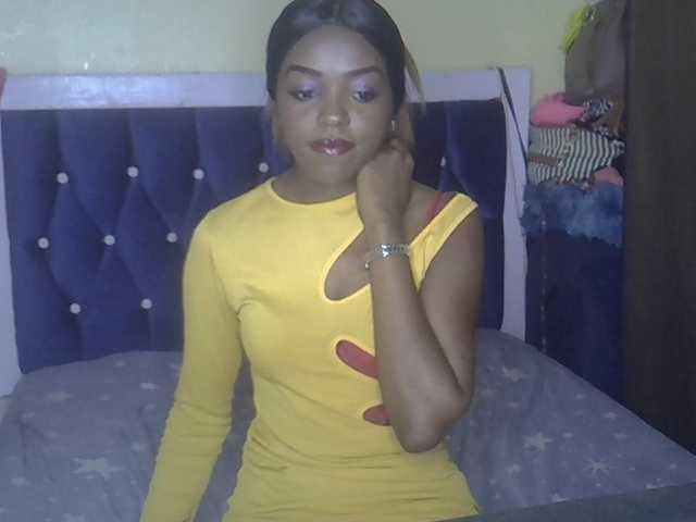 Tyra019a live cam on BongaCams