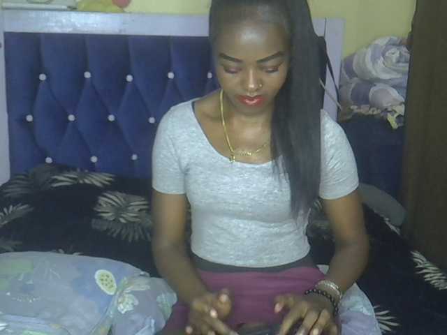 Tyra019a