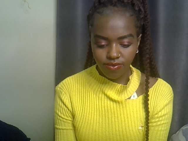 Tyra019a