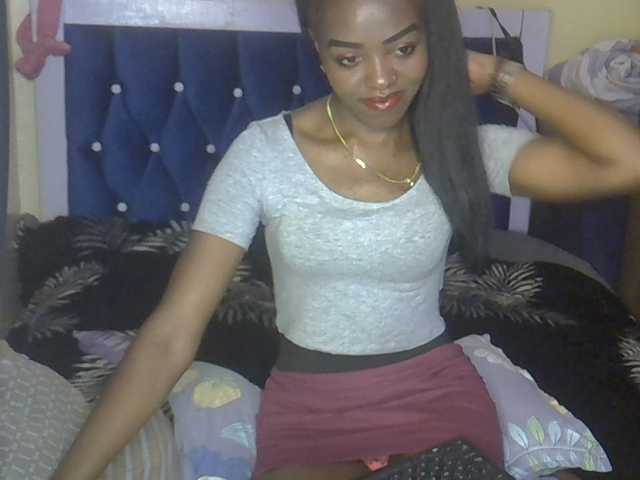 Tyra019a live webcam show