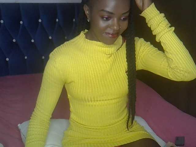 Tyra019a live cam on BongaCams