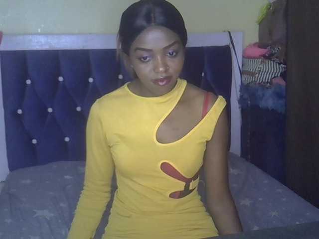 Tyra019a