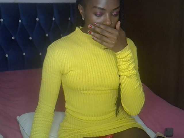 Tyra019a live cam on BongaCams