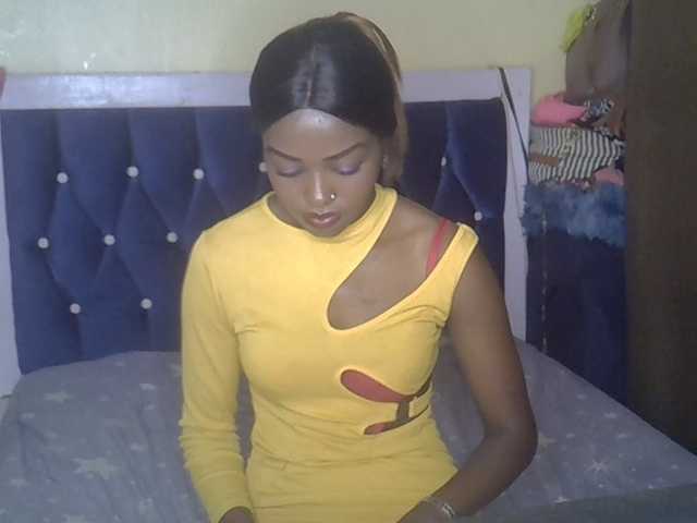 Tyra019a live cam on BongaCams