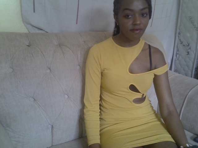 Tyra019a