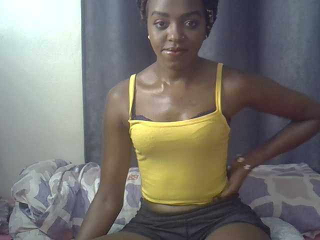 Tyra019a, en vivo ahora en BongaCams