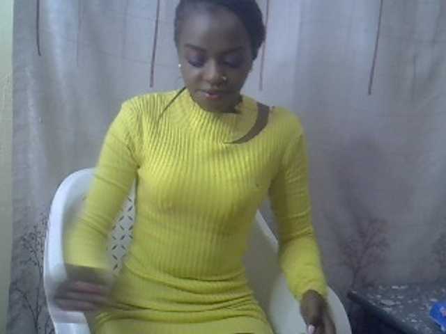 Tyra019a live cam on BongaCams