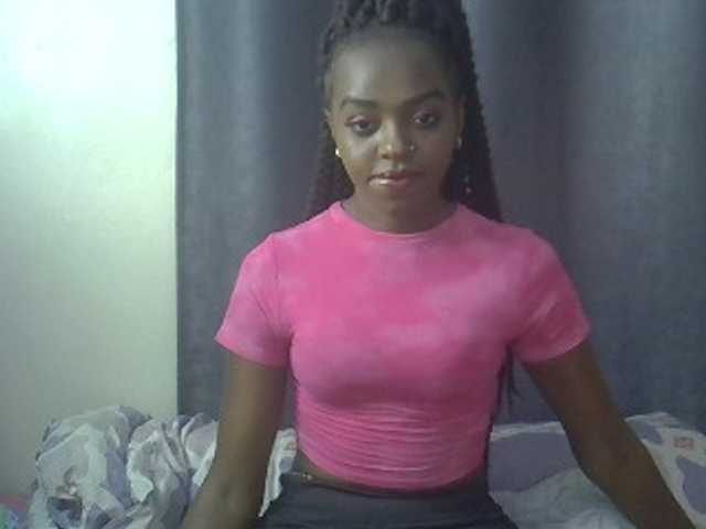 Tyra019a