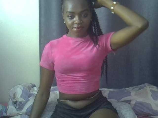Tyra019a