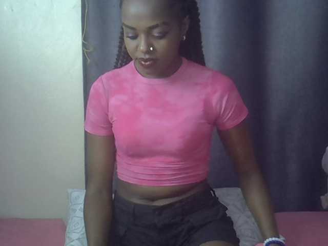 Tyra019a, live now on BongaCams