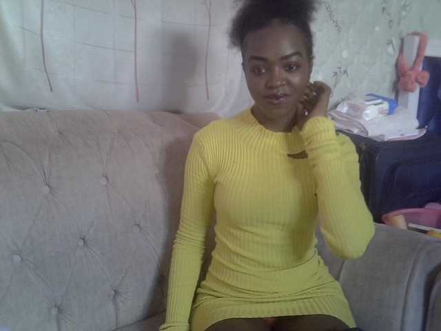 Tyra019a