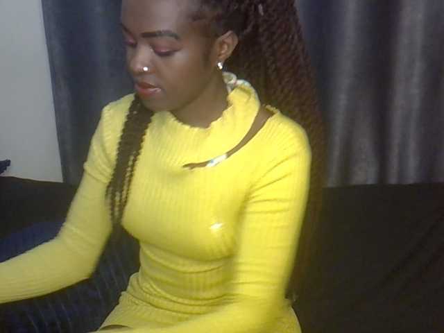 Tyra019a