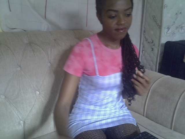 Tyra019a