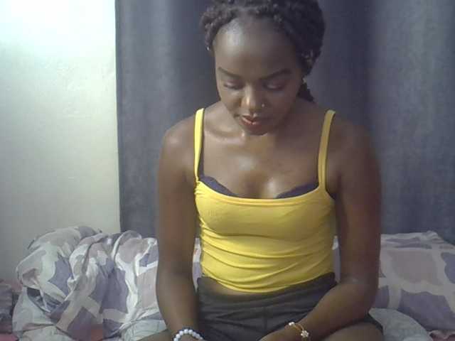 Tyra019a