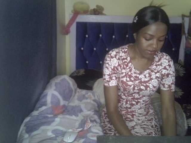 Tyra019a