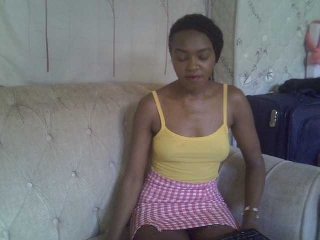 Tyra019a