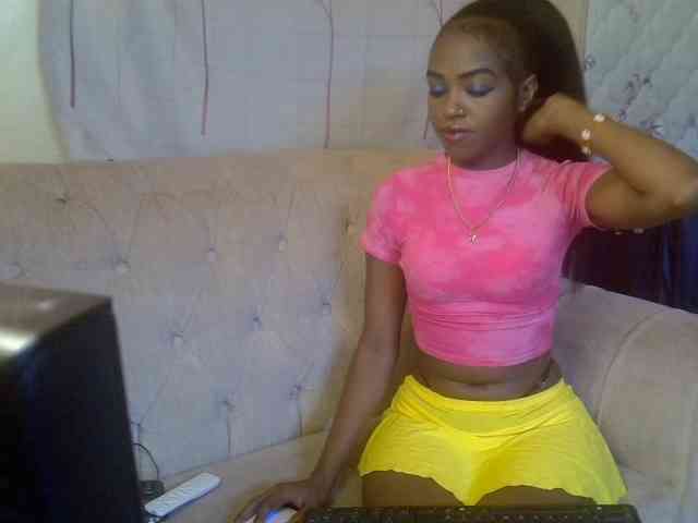 Tyra019a