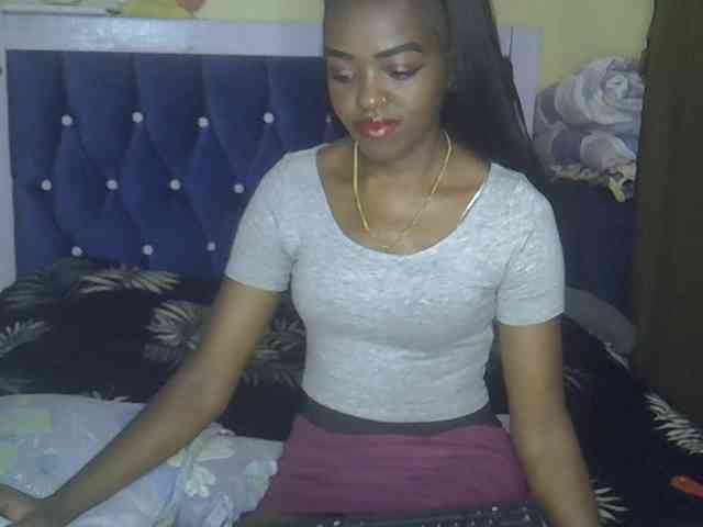 Tyra019a