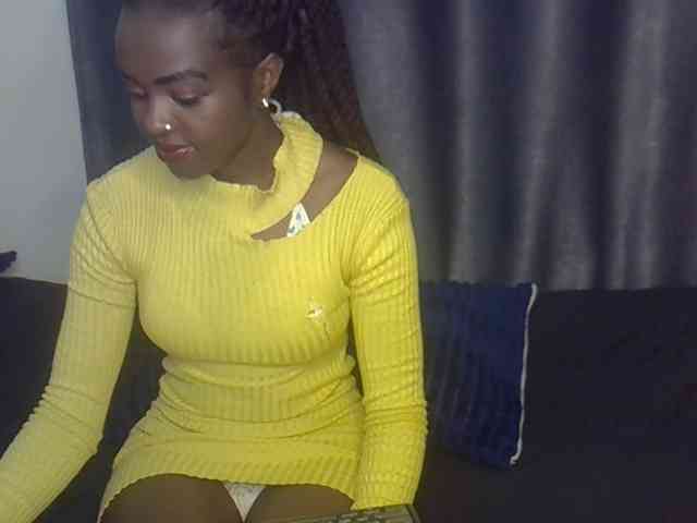 Tyra019a