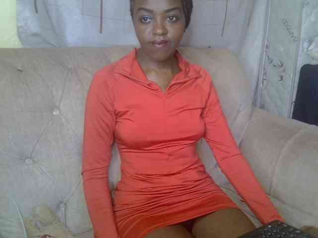 Tyra019a
