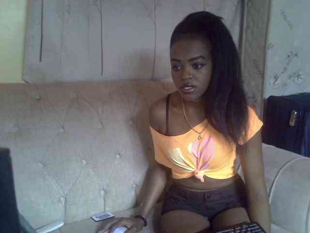 Tyra019a