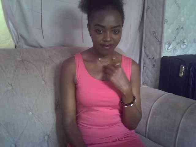 Tyra019a