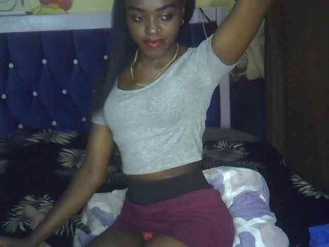 Tyra019a