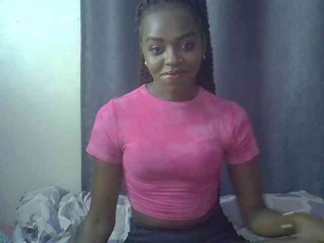 Tyra019a