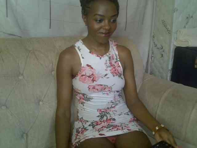 Tyra019a