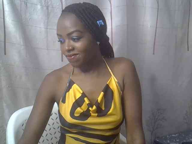 Tyra019a Tyra019a