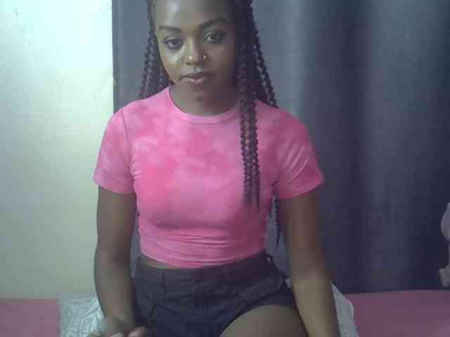 Tyra019a