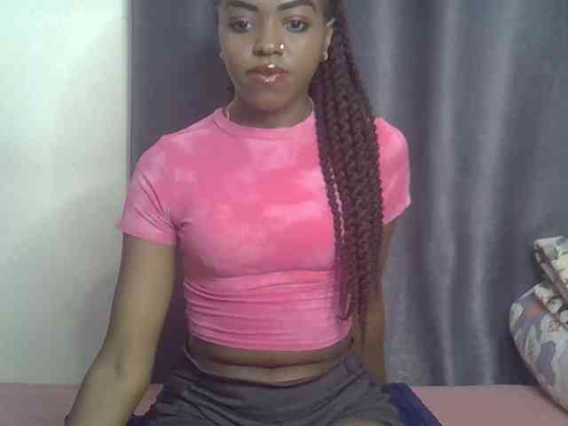 Tyra019a
