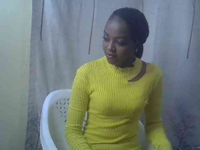 Tyra019a