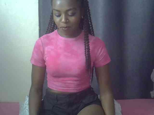 Tyra019a