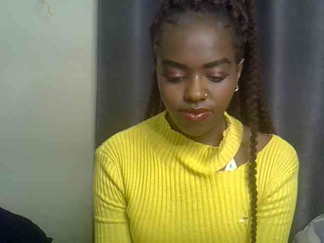 Tyra019a