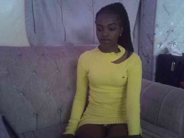 Tyra019a