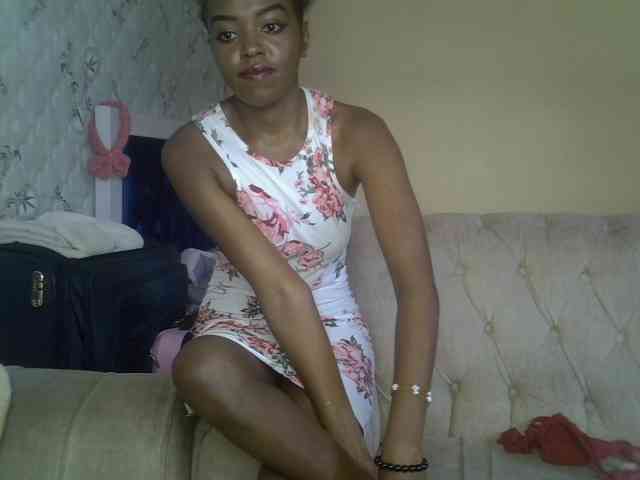 Tyra019a