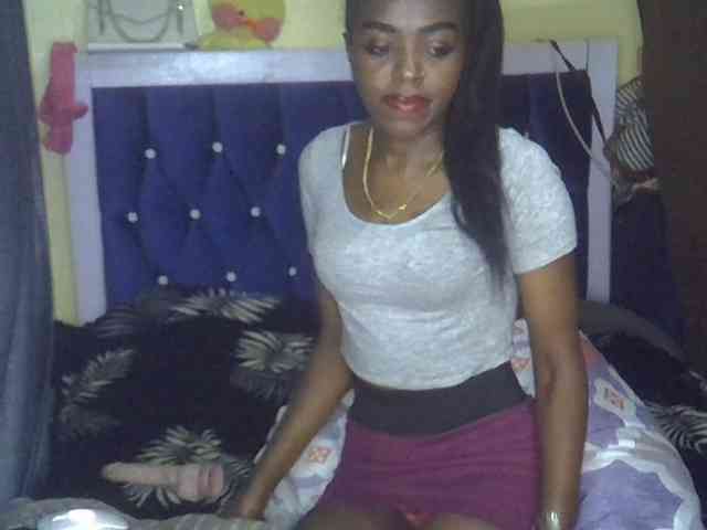 Tyra019a