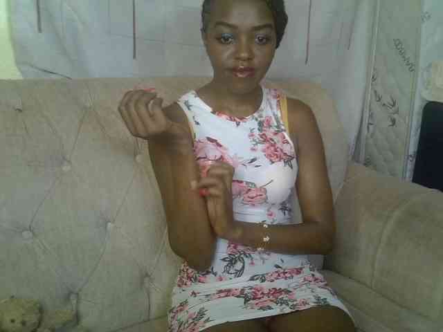 Tyra019a
