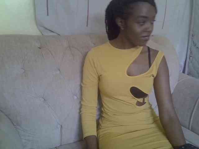 Tyra019a