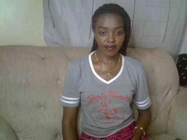 Tyra019a