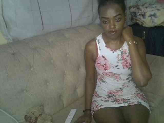 Tyra019a