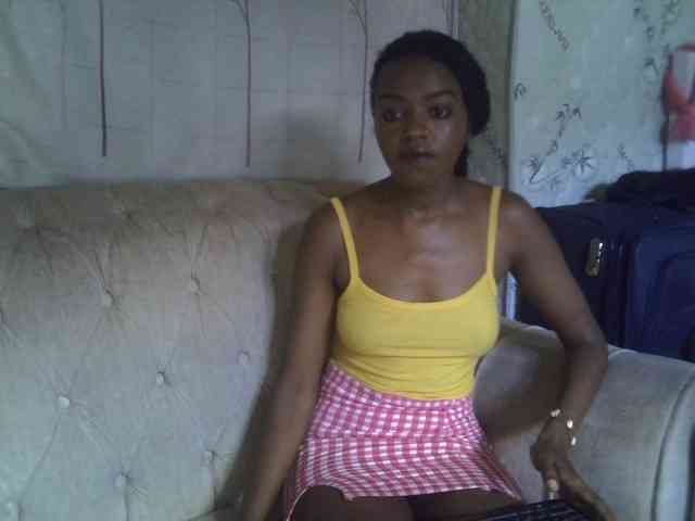 Tyra019a