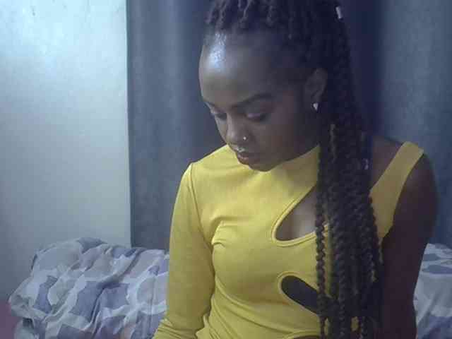 Tyra019a