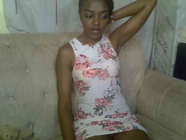 Tyra019a