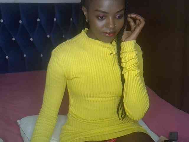 Tyra019a