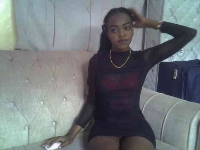 Tyra019a