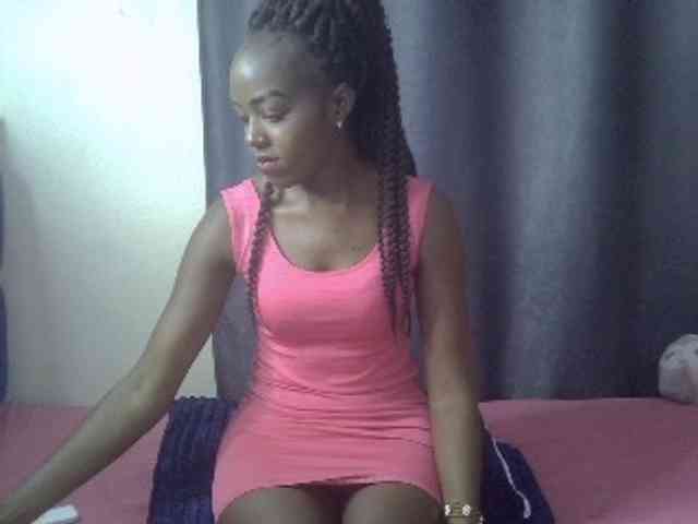 Tyra019a